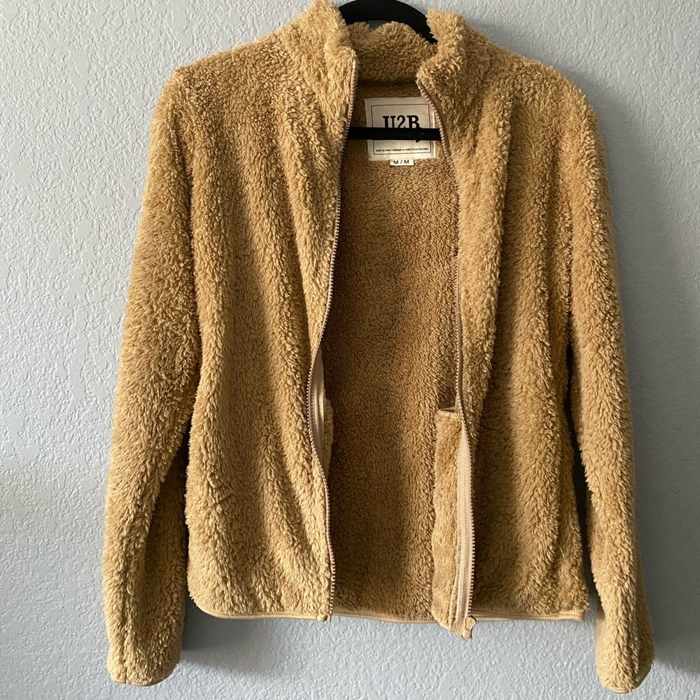 Urban Basics, boys size M, tan, fleece/Sherpa